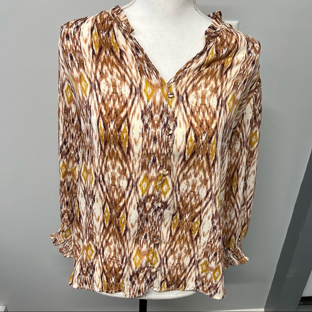 Eclair top, blouse , size M , beautiful prints .